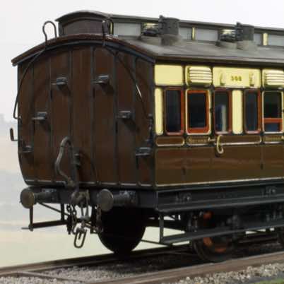 A GWR broad gauge 8-wheeled coach, built from a Broad Gauge Society kit to 1/43rd scale.